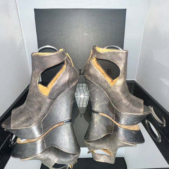 L.A.M.B. BENJAMIN DISTRESSED WEDGE OPEN-TOE BOOTIES (VINTAGE) - Picture 2 of 9